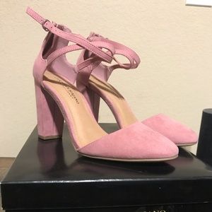 Pink high heels 8 1/2W